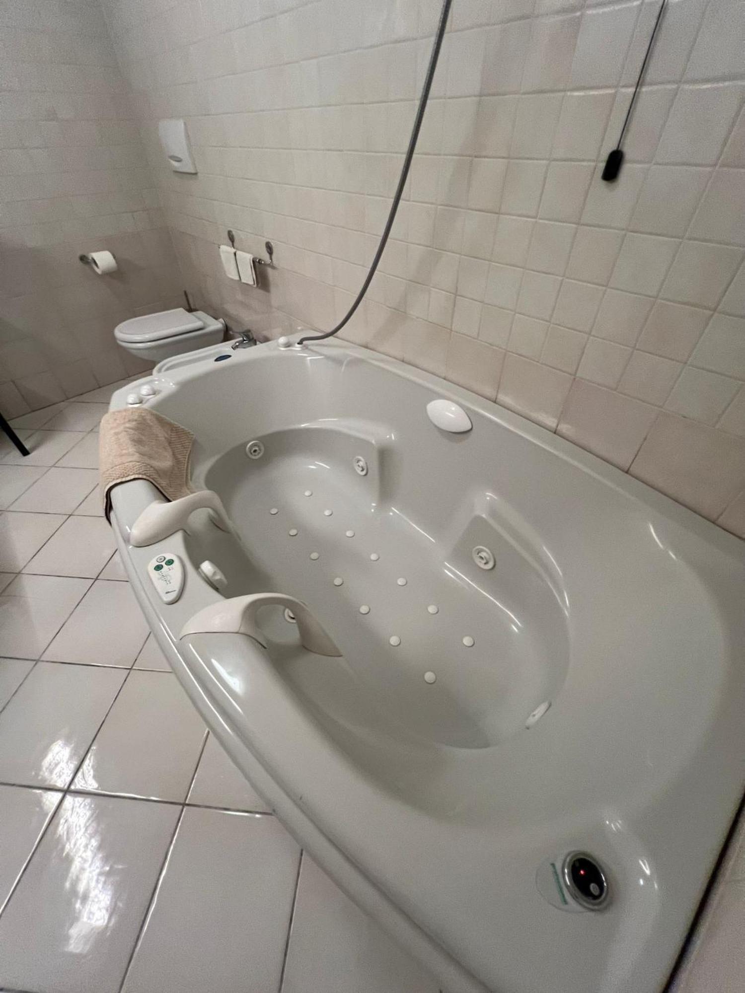 Casa Nostra Apartment เบลลาโจ ภายนอก รูปภาพ