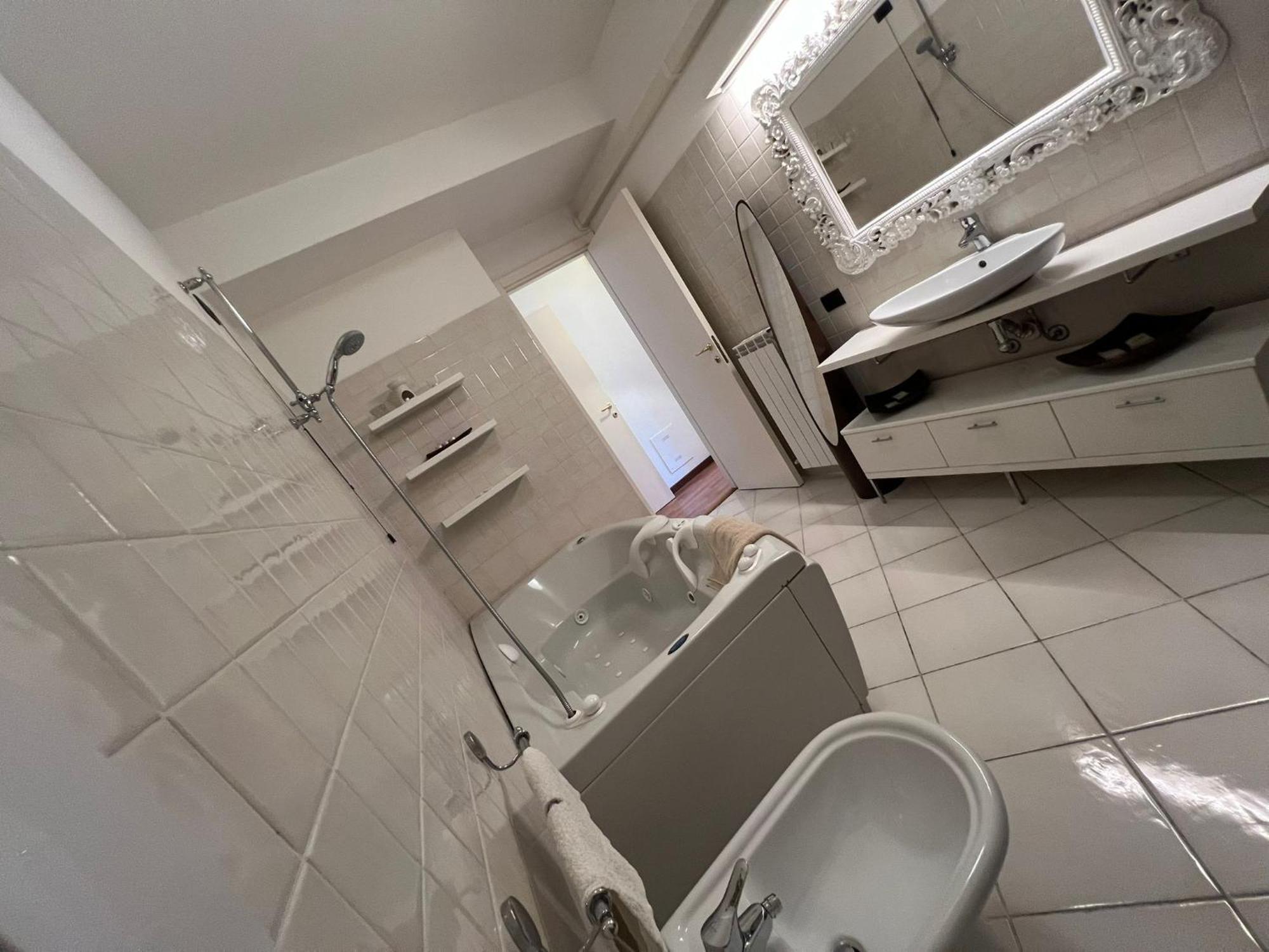 Casa Nostra Apartment เบลลาโจ ภายนอก รูปภาพ